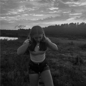 Meet your Posher, Lilly